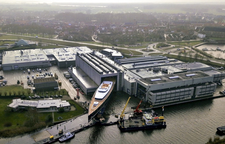 RH400 SEA EAGLE II And Shipyard Photo Via RH IMG 4716Bc Resize